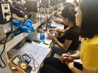 深圳蘋果維修VIP培訓(xùn)班 掌握通訊設(shè)備修理的專業(yè)技能